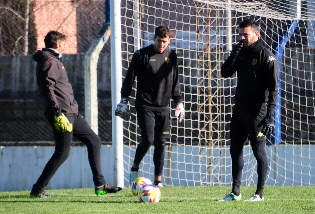 El sábado 17 a la 15.30, la cita inicial de Santamarina