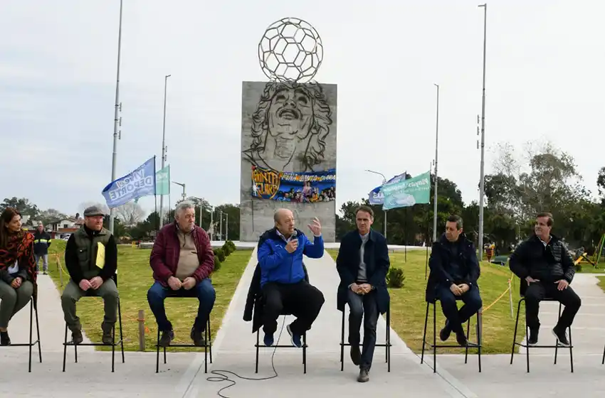 Katopodis y Paredi anunciaron la finalización del Natatorio Climatizado en Santa Clara del Mar