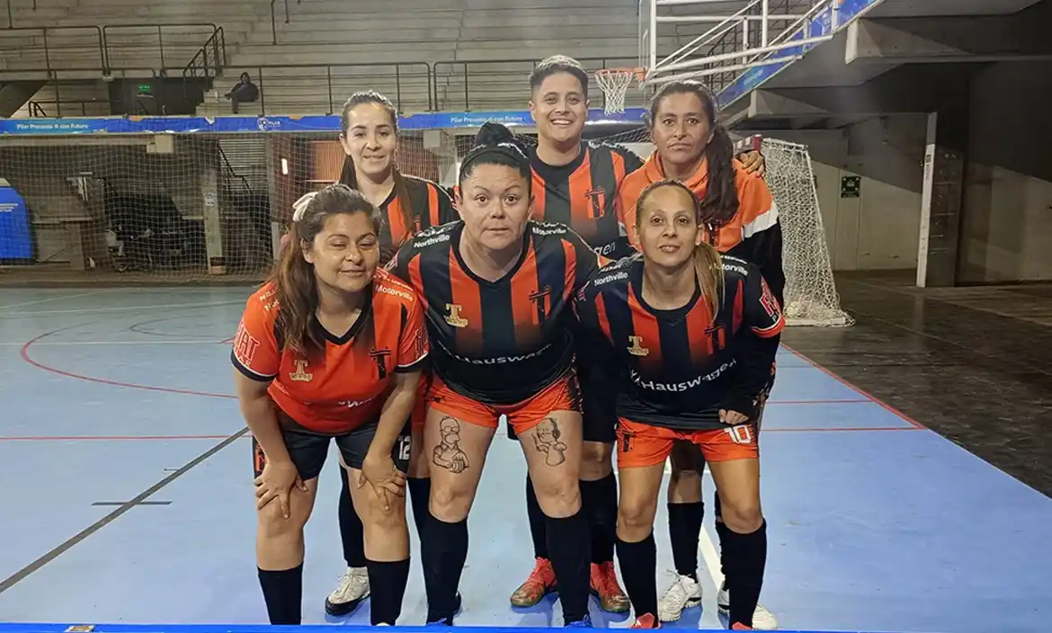Liga Municipal de Futsal Miss 30: Racing y Poli Agustoni no aflojan