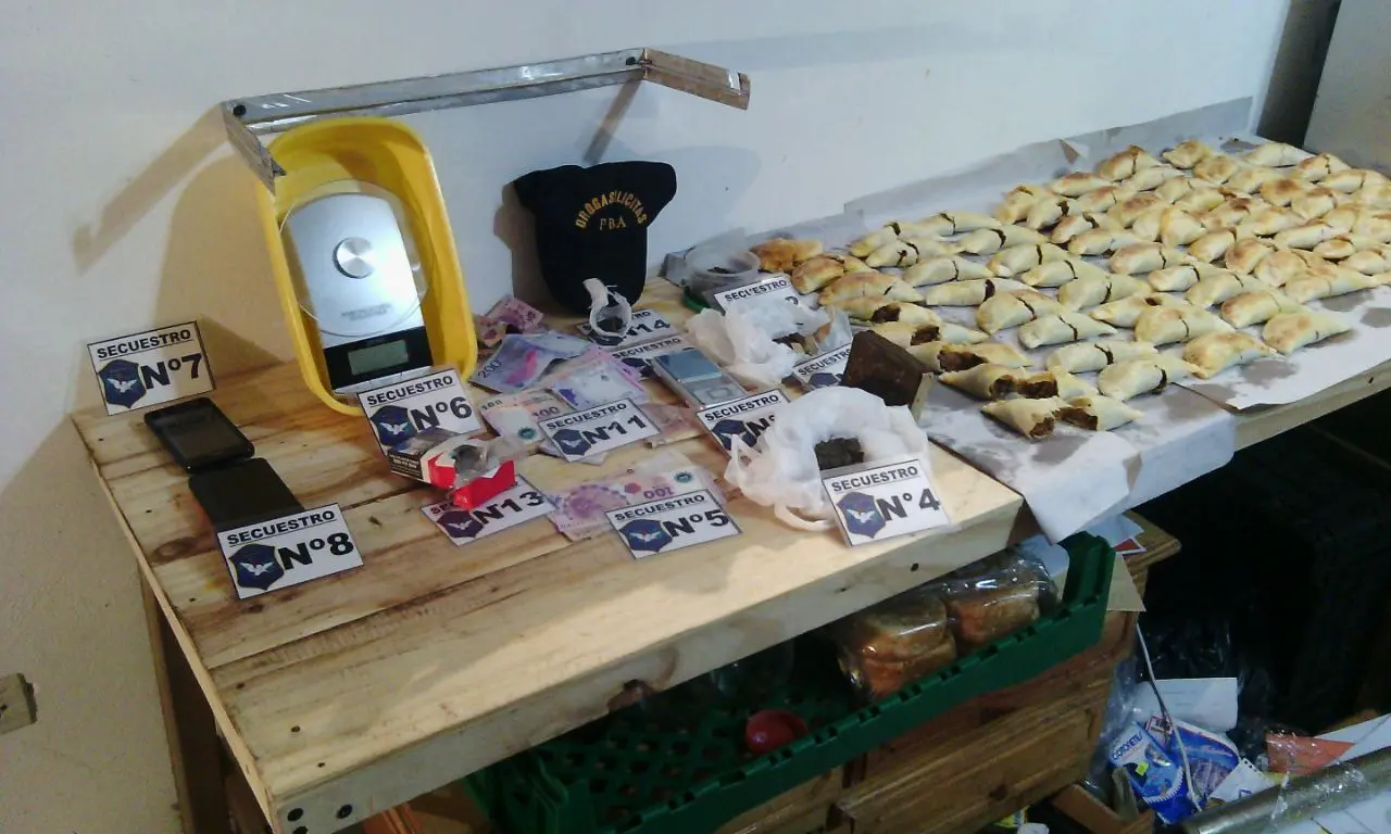Delivery verde en Mar del Tuyú: Lo detienen por vender marihuana a través de empanadas