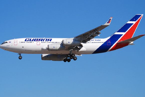 Cubana de Aviación posterga a noviembre su retorno a Buenos Aires