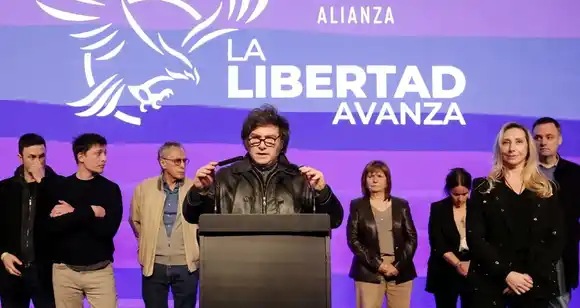 Camino a octubre: Tras la derrota en provincia de Buenos Aires, el Gobierno reorganiza su estrategia de gestión política