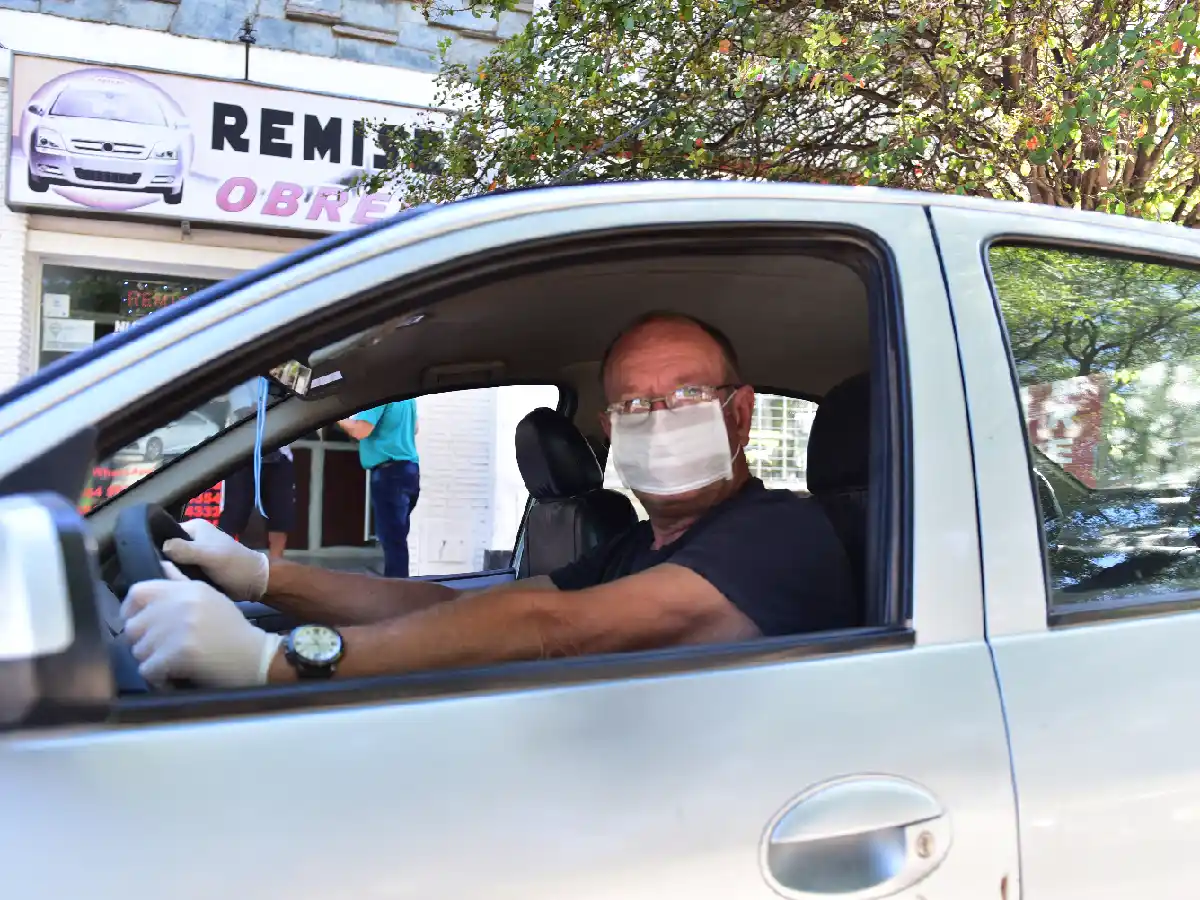 Barbijo en el auto y multas:  qué controla la Policía en Córdoba