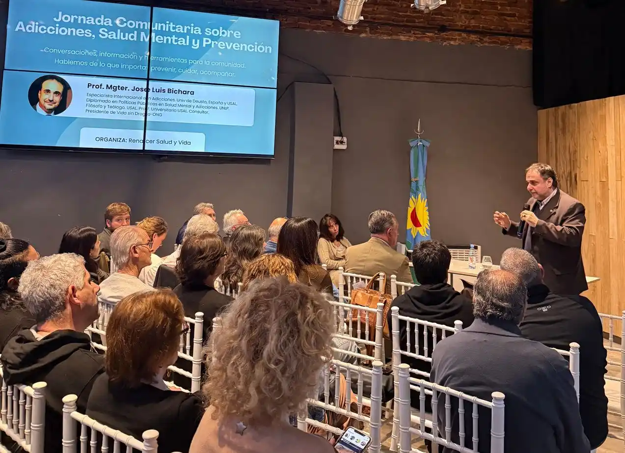 El Dr. José Luis Bichara destacó el rol de la familia y los valores en la prevención de adicciones en Chascomús