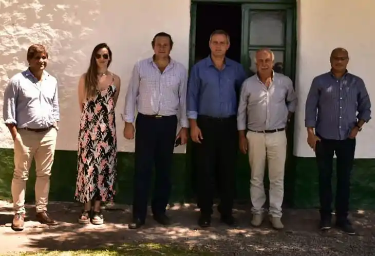 Fioramonti participó de una reunión de intendentes de la región
