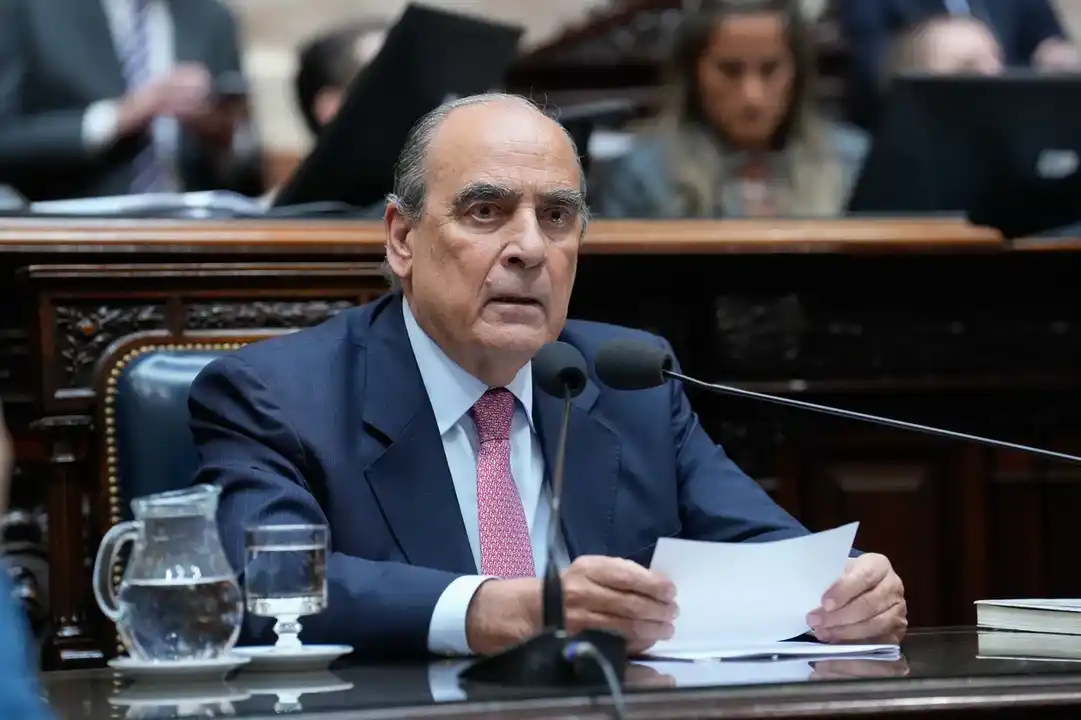 El Jefe de Gabinete se contradijo al ser interpelado en Diputados