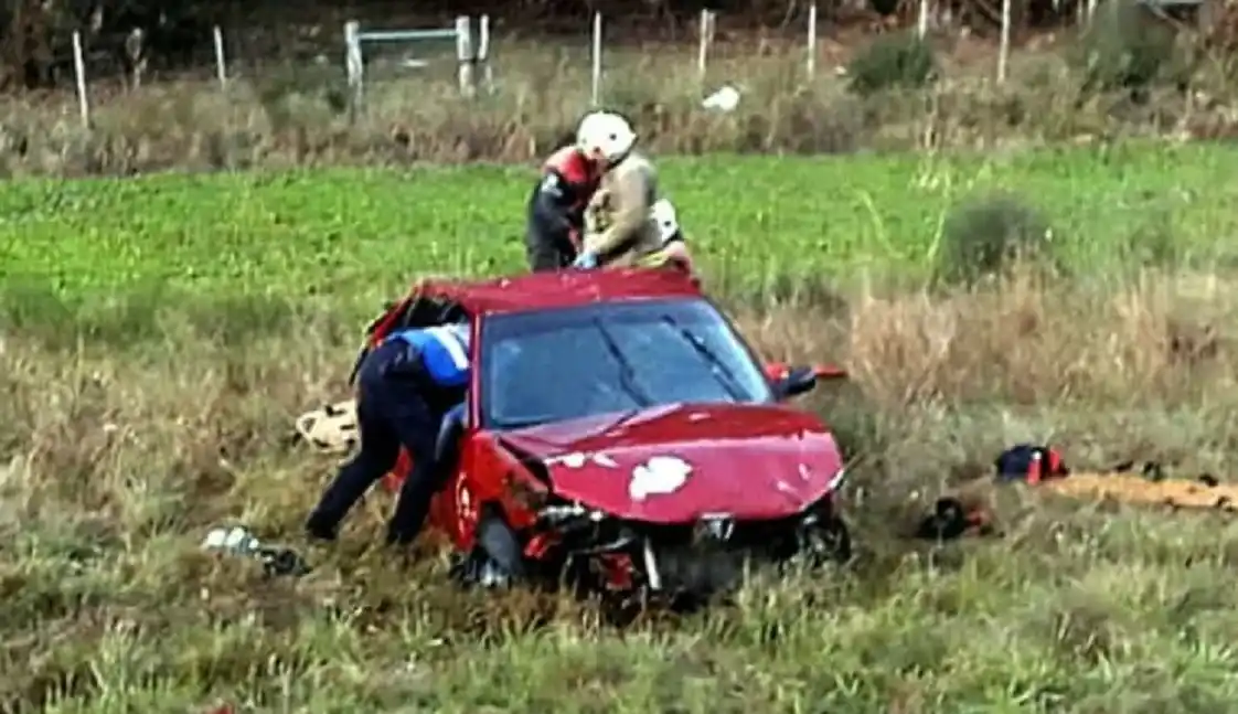 Falleció un joven de 23 años tras despistar con su auto y terminar en la banquina