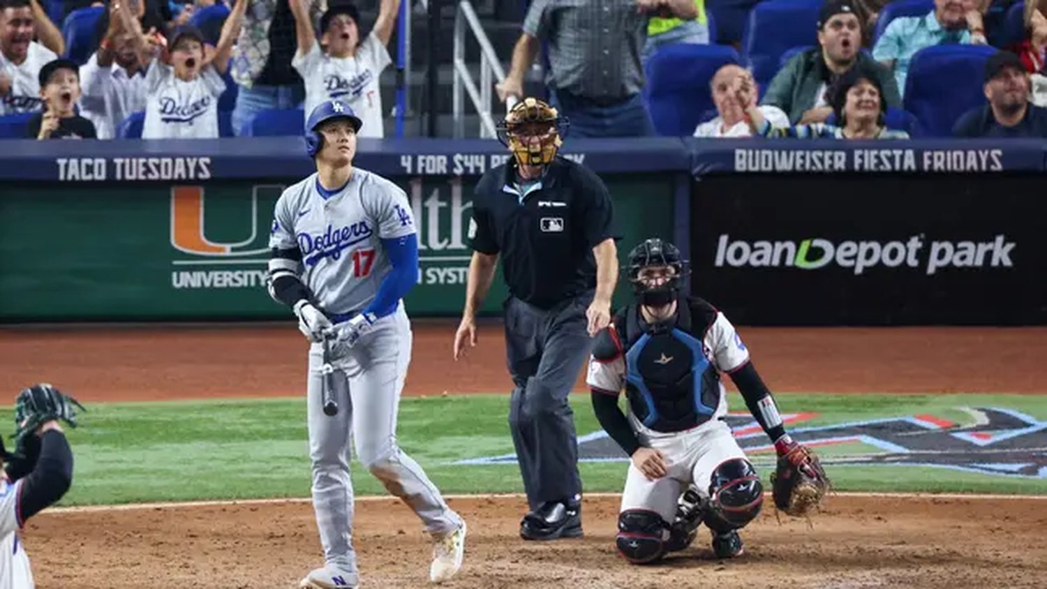 Dodgers' Shohei Ohtani becomes first MLB player to post 50/50 season