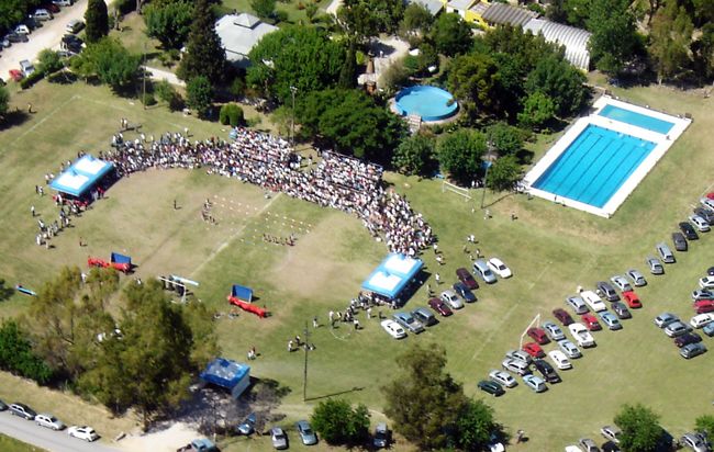 La Plata: Nene de 5 años se ahogó en pileta de una colonia de vacaciones de colegio privado
