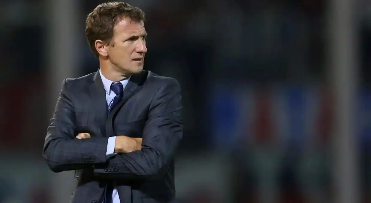 Al Vasco Arruabarrena lo echaron antes de debutar y cobrará una millonaria indemnización