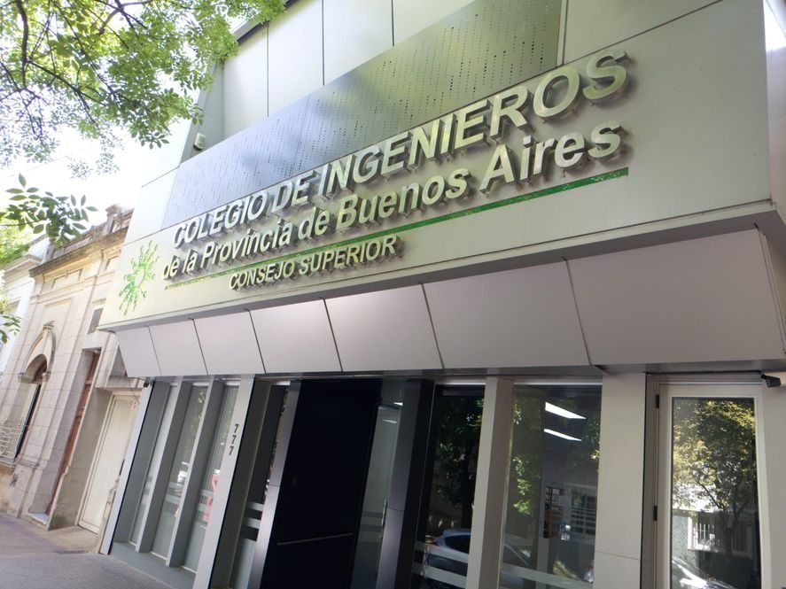 "Lo que necesitamos es un proceso de inversión sostenida", exigió.