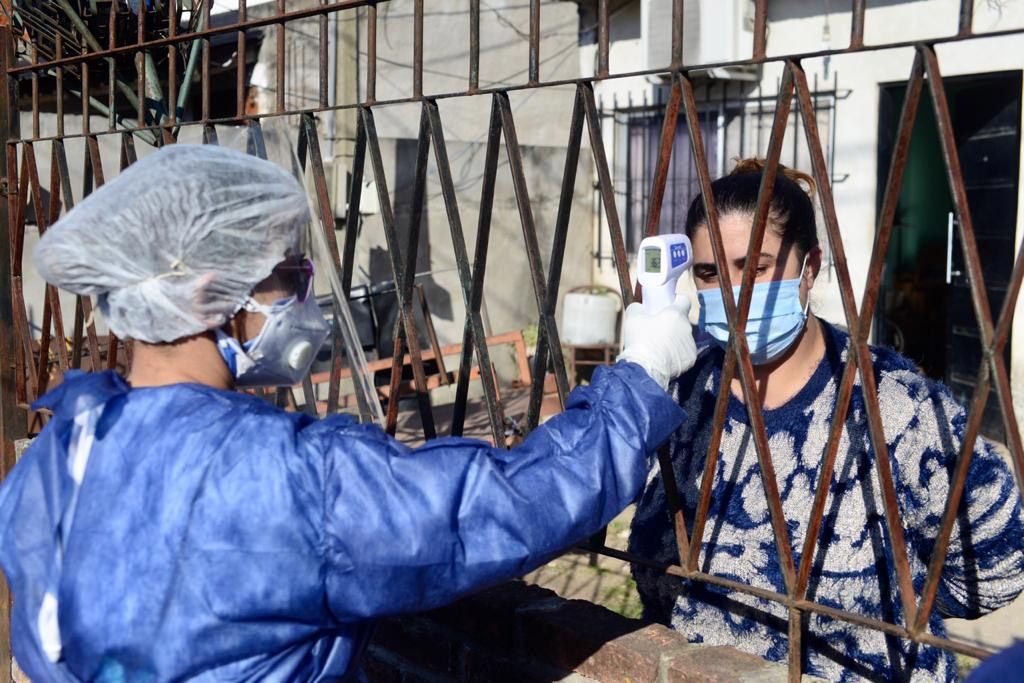 Confirmaron 24 muertes y 840 nuevos contagios en la jornada del viernes