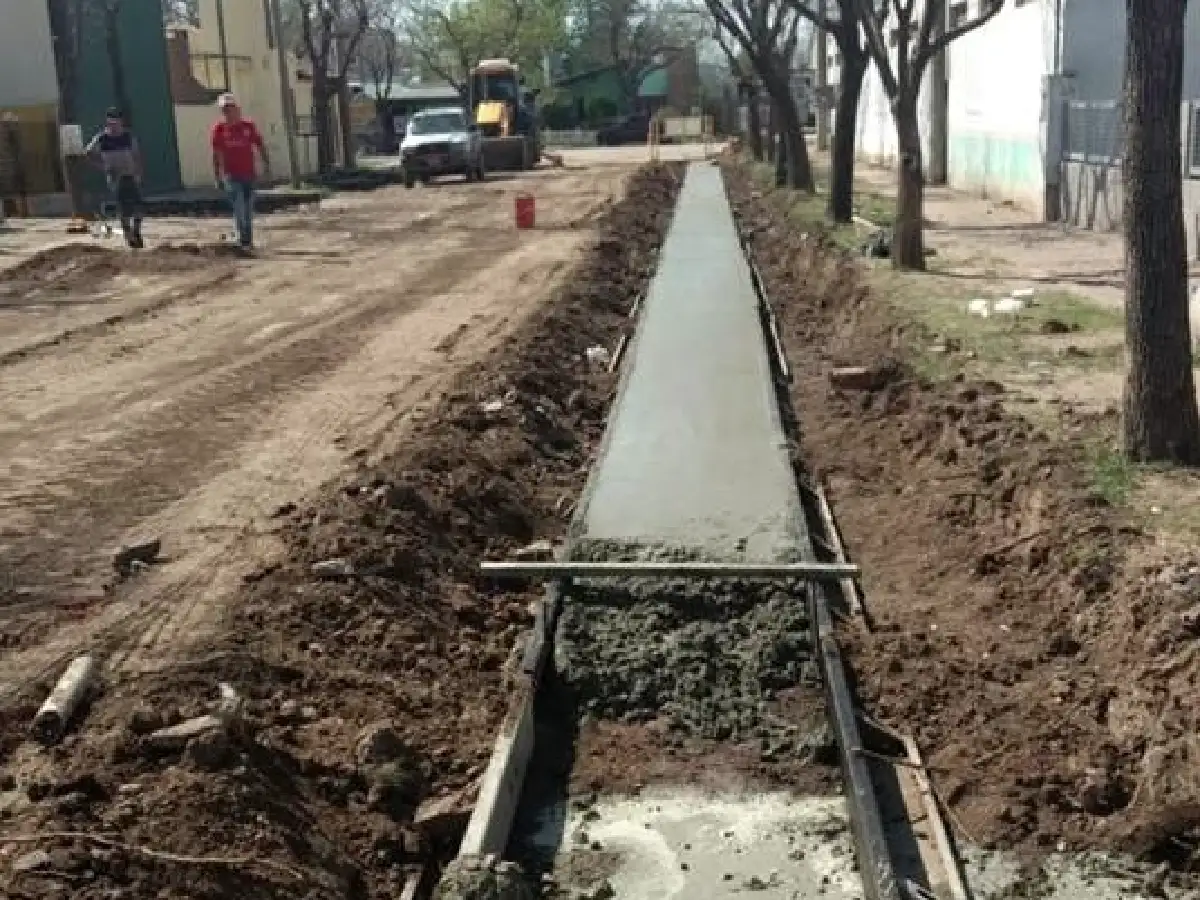 Freyre suma calles con cordón cuneta  