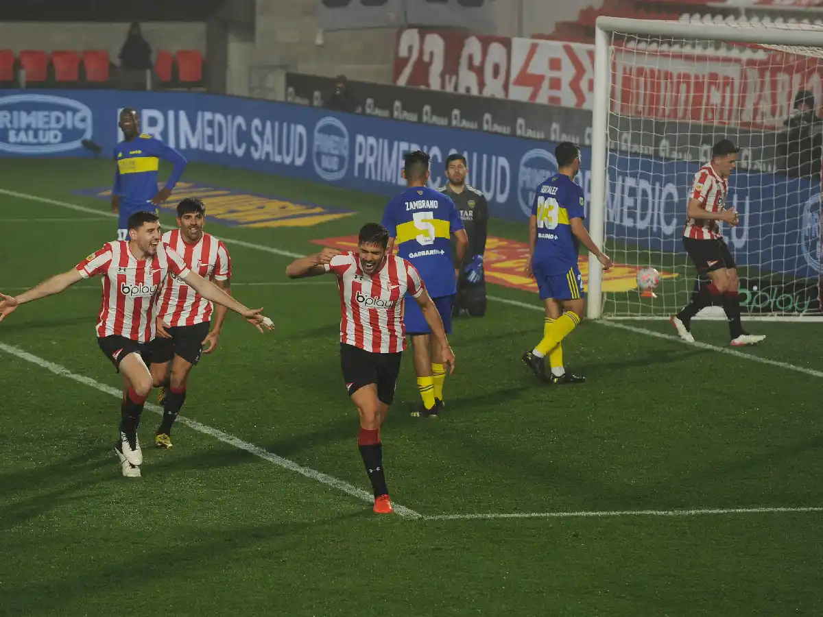 Boca prolongó su mal momento en La Plata