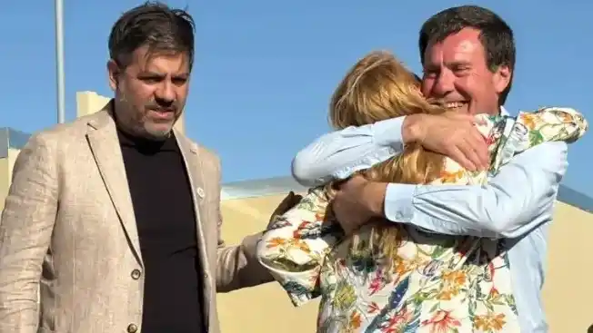 Carlos Bianco acompañó al intendente Juan Carlos Chalde durante la entrega de 46 viviendas