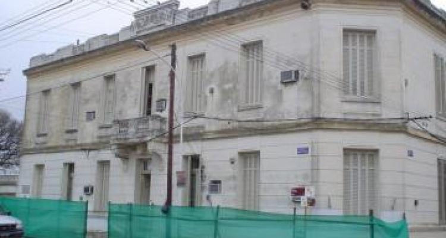 Remodelarán el histórico frente de la Aduana