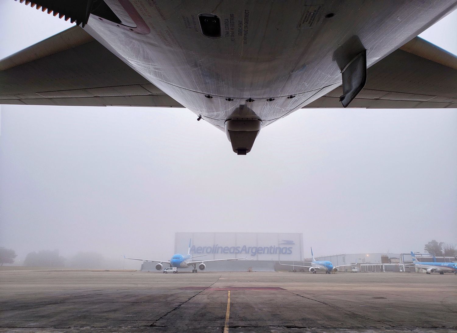 Niebla en el AMBA: Aerolíneas Argentinas trabaja para normalizar sus vuelos