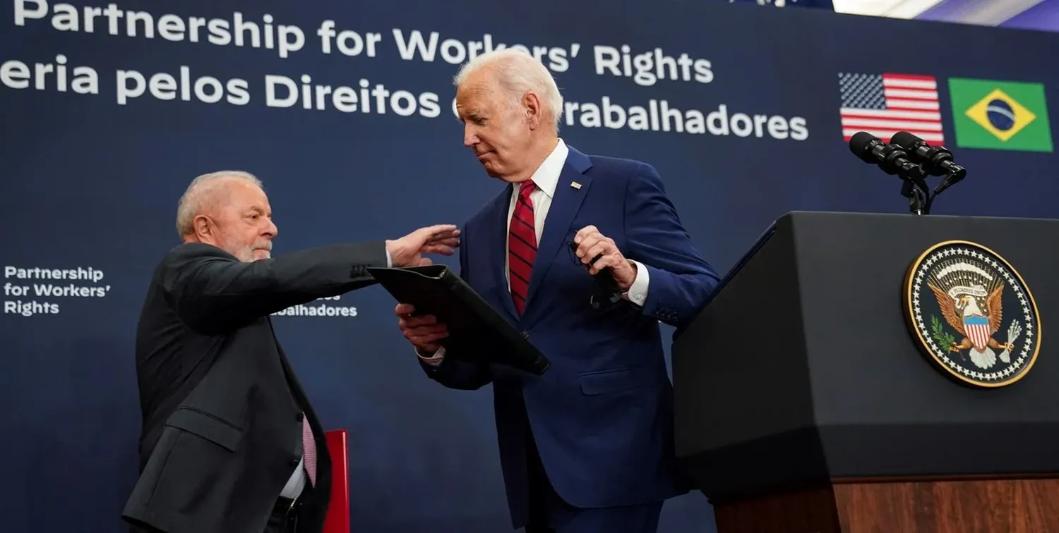 Luiz Inácio Lula da Silva y Joe Biden este miércoles por la noche. Crédito: Kevin Lamarque / Reuters