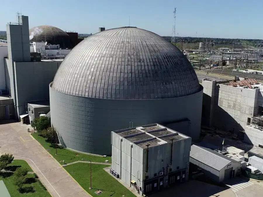 Hay una tendencia internacional hacia una mayor participación privada en el desarrollo de nuevas tecnologías nucleares.