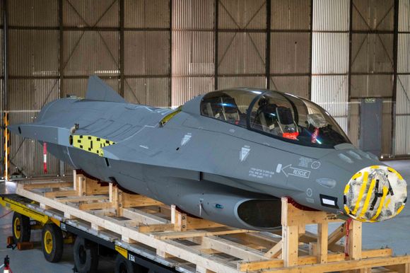 First Argentine Air Force F-16 ready for assembly
