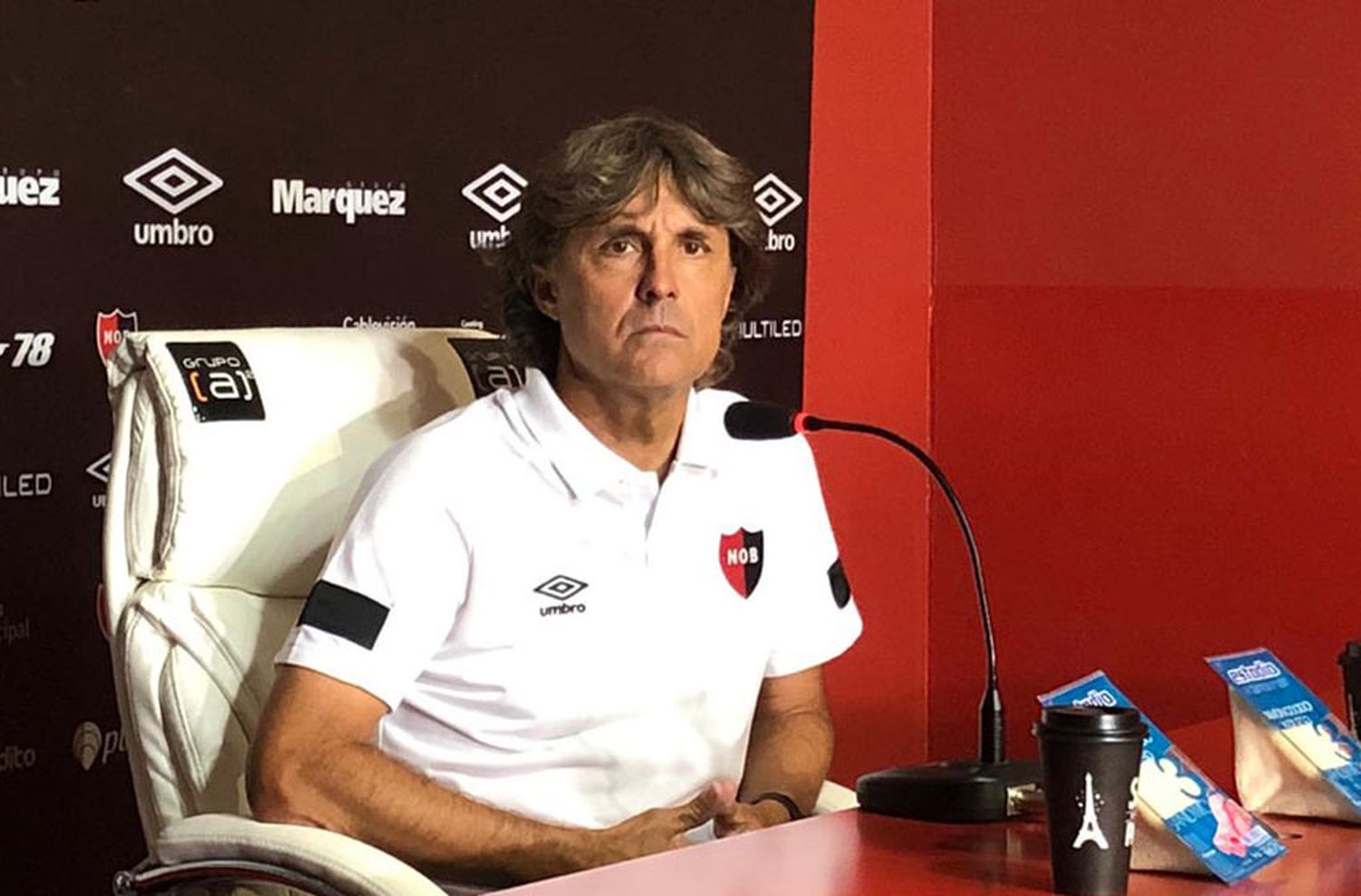 Bidoglio: «Con las expulsiones quedamos muy partidos, muy largos y eso nos costó»