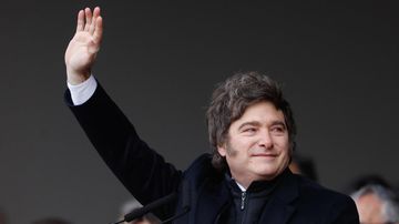 Tras el accidentado acto de Junín, Milei vuelve a desembarcar en la Provincia para llevar su campaña a Lomas de Zamora