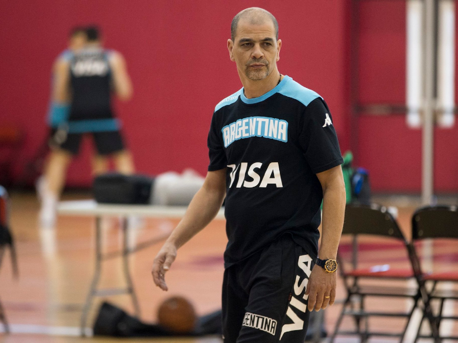 La idea es que Hernández siga al frente de la selección