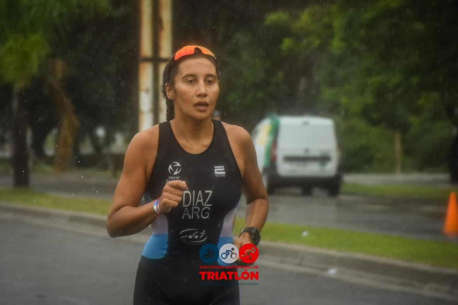 Copa Argentina de Triatlón en Santa Fe: La formoseña Estefanía Díaz fue segunda y subió al podio