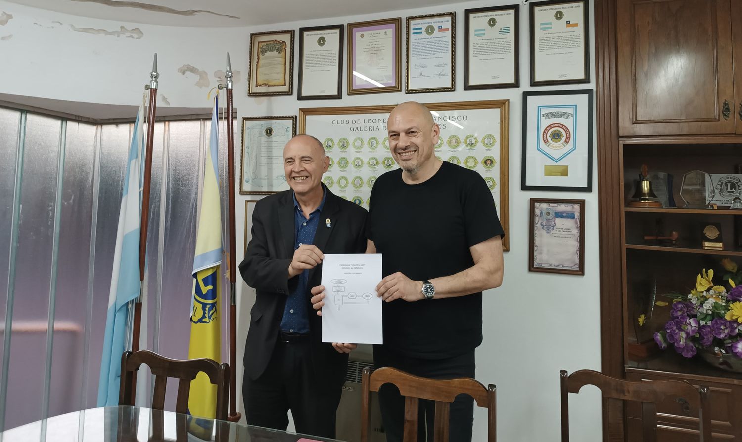 Rodolfo Neira y el Dr. Facundo Ruarte presentaron el programa