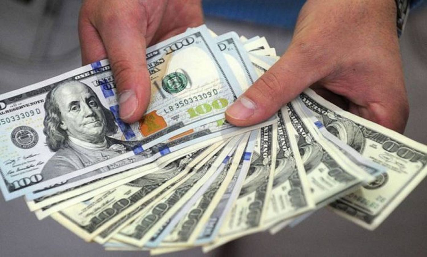 La banca se alista para formalizar la dolarización