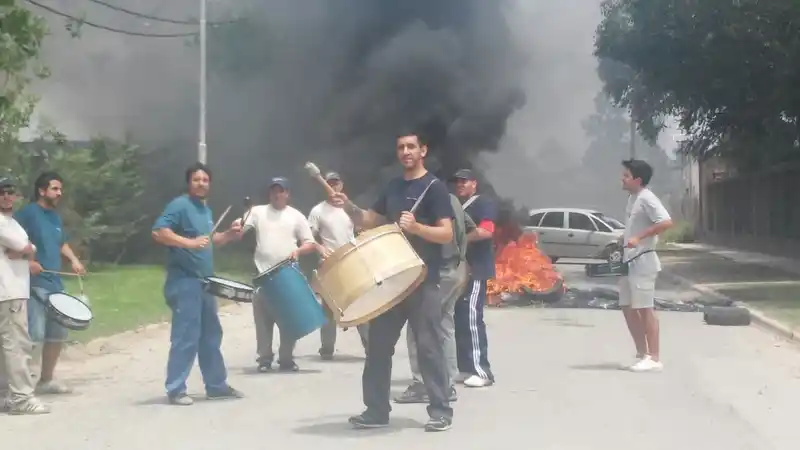 Los trabajadores de Fernet Branca están de paro y podría haber desabastecimiento