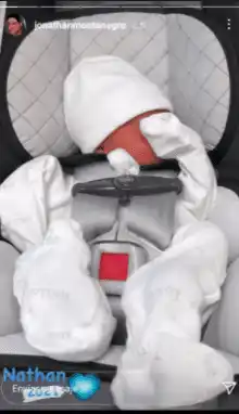 Nathan es el hijo menor de Jonathan Montenegro