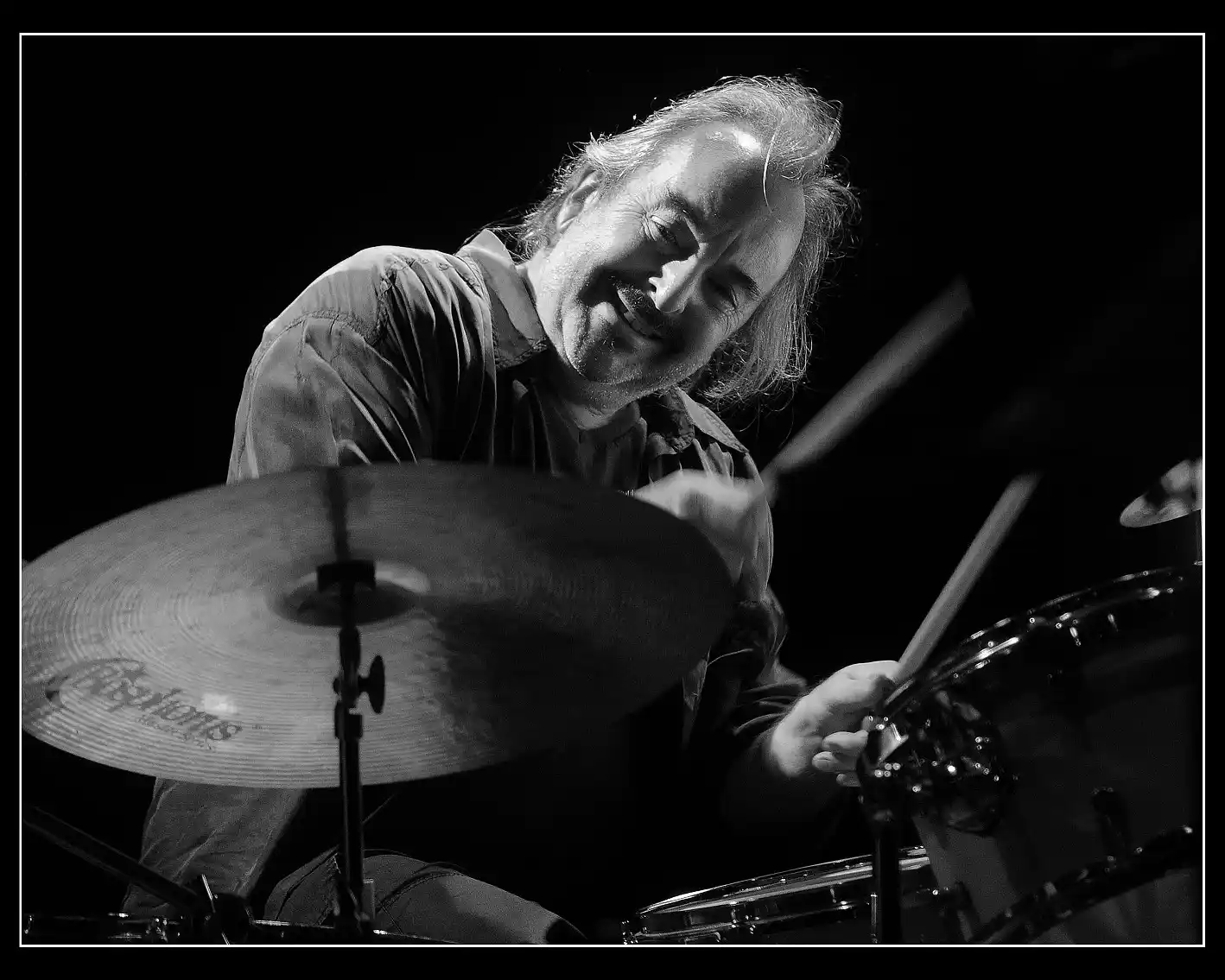 Luis Cerávolo junto a Magnolia en Mar del Plata