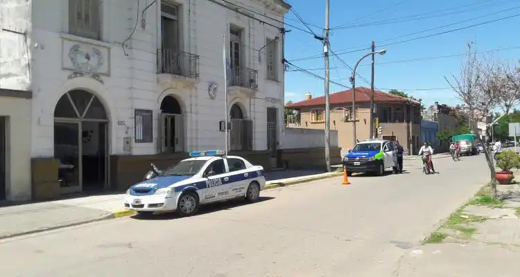 Niños de 11 y 12 años robaron una moto