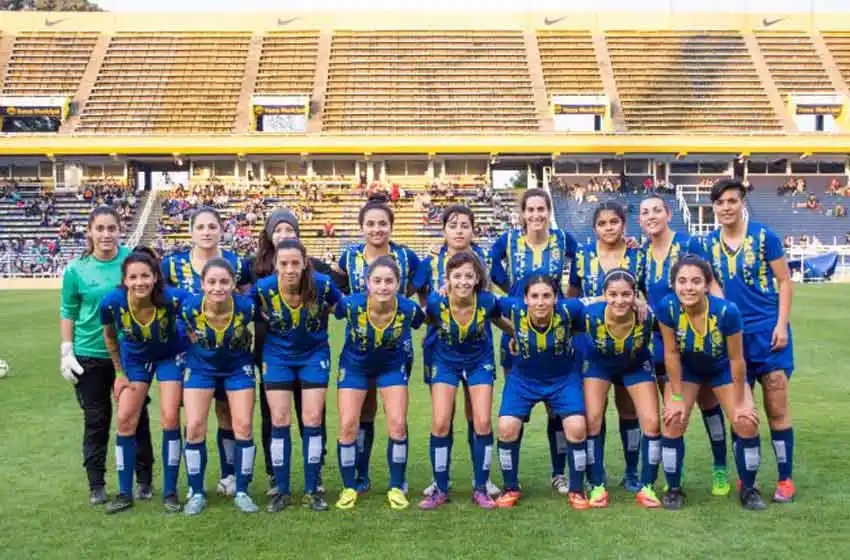 El fútbol femenino canalla disputará un encuentro preliminar en el Gigante