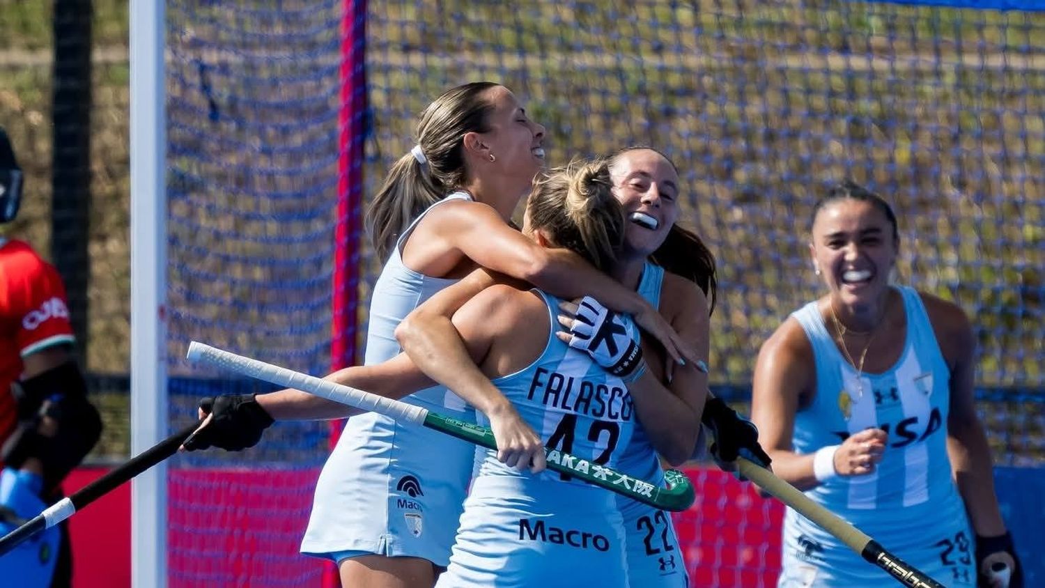 India fue otra víctima de la potencia de Las Leonas