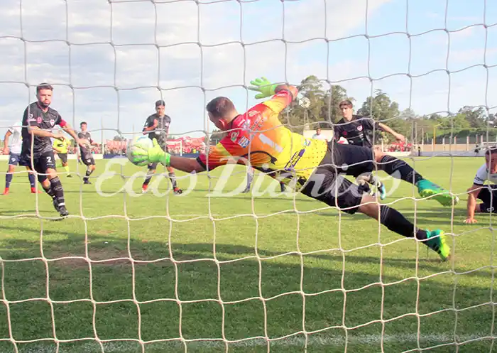 Independiente ganó bien pero perdonó y la final quedó abierta