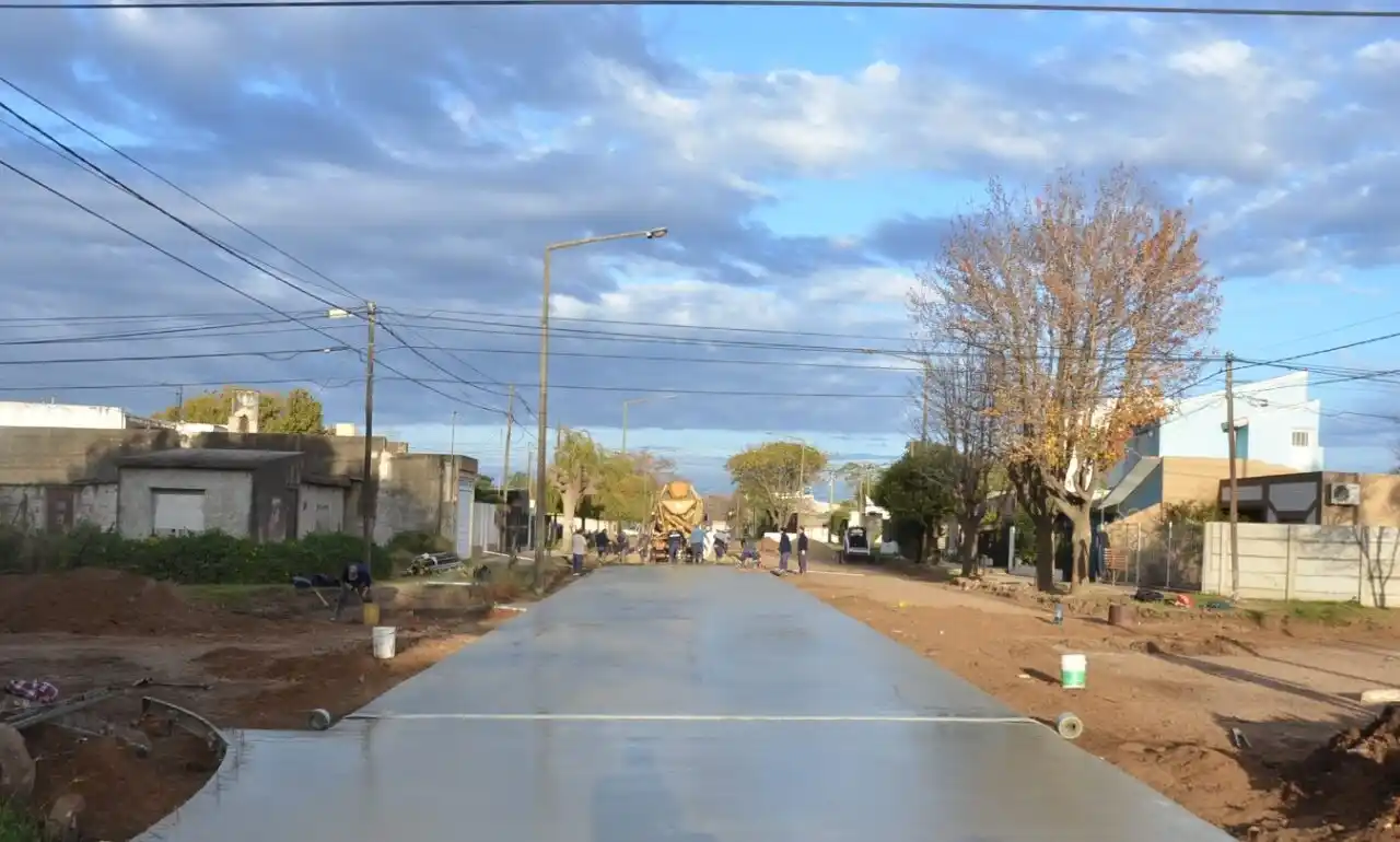 Pellegrini: “Es insólito que concejales del PJ se quejen porque el municipio pavimenta muchas cuadras” 