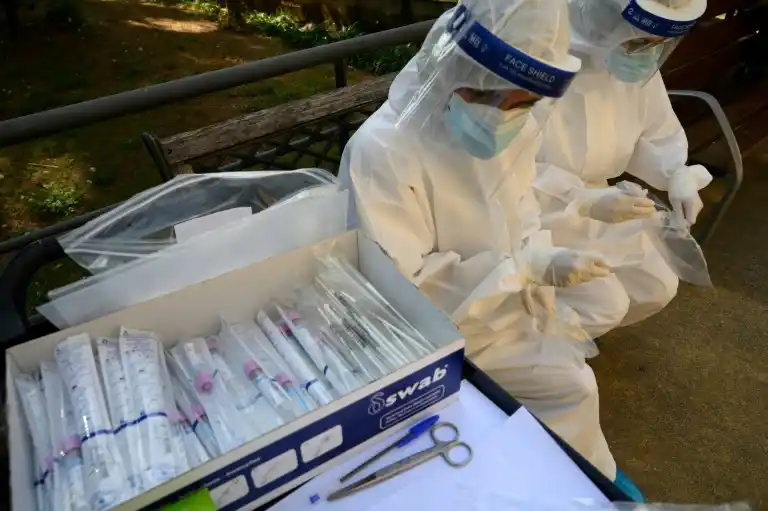 España duplicó su poder de diagnóstico y los contagios confirmados se disparan