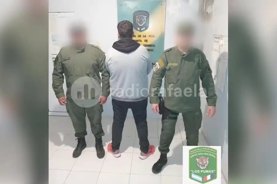 Los Pumas encontraron una camioneta cargada con bolsas de maíz de dudosa procedencia