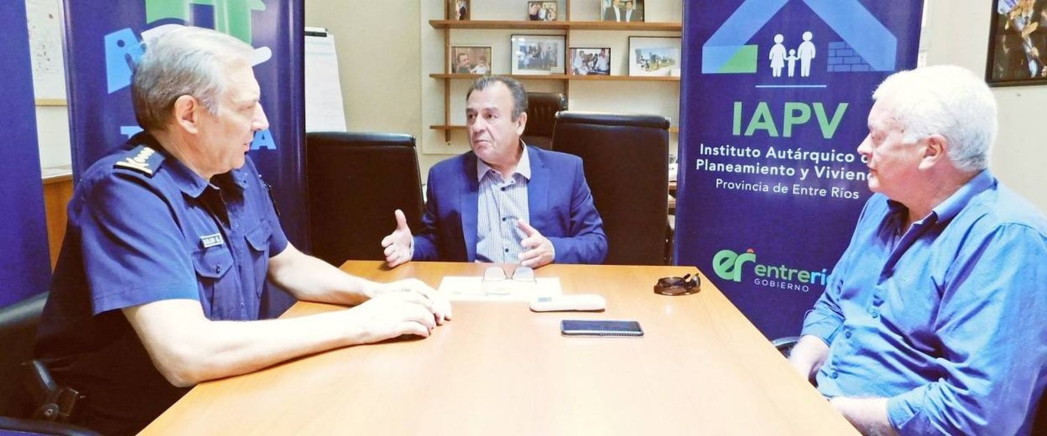 Se proyectan nuevas viviendas para el personal policial con fondos provinciales