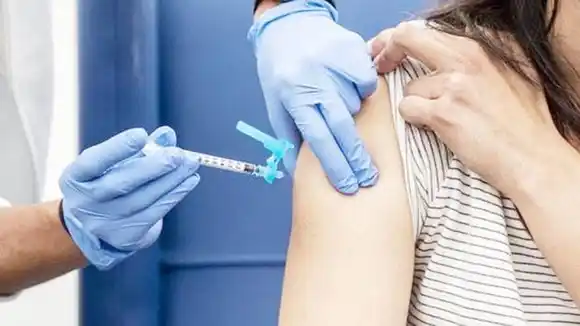 Suecia suspende la vacuna de  Moderna contra  el covid para  menores de 30 años