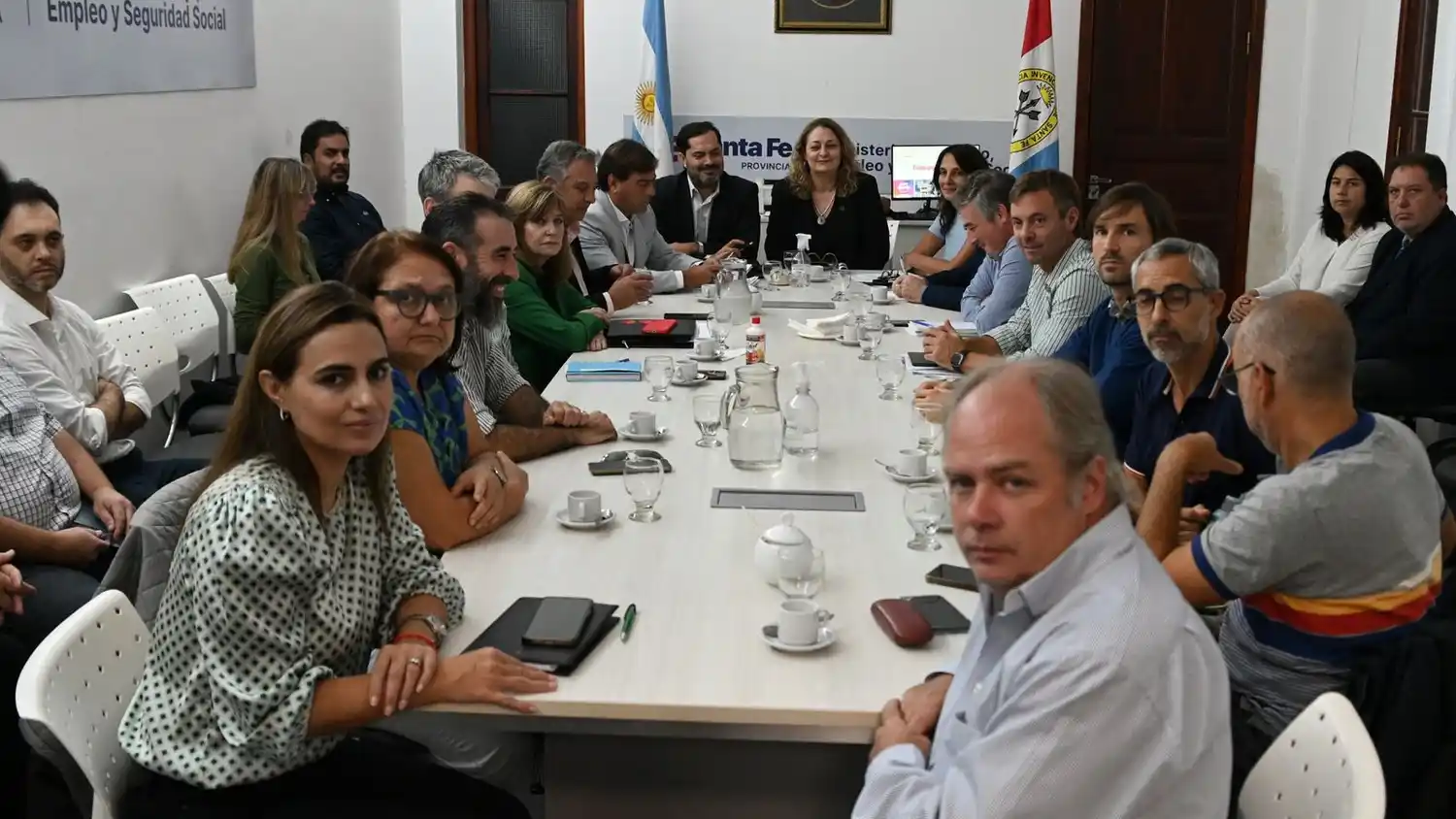 La provincia ofreció a los gremios de la salud un aumento trimestral del 8%