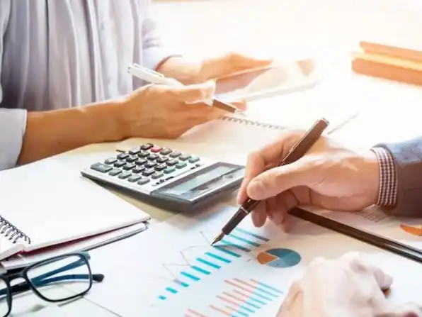 Los cambios que prepara el Gobierno en IVA y Ganancias