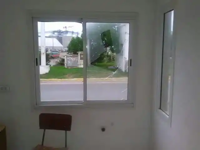 Sigue el vandalismo sobre la posta policial
