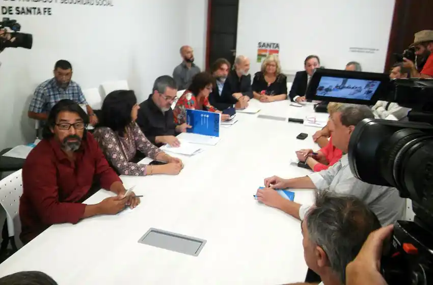 Los docentes mostraron preocupación ante el cuarto intermedio en la paritaria