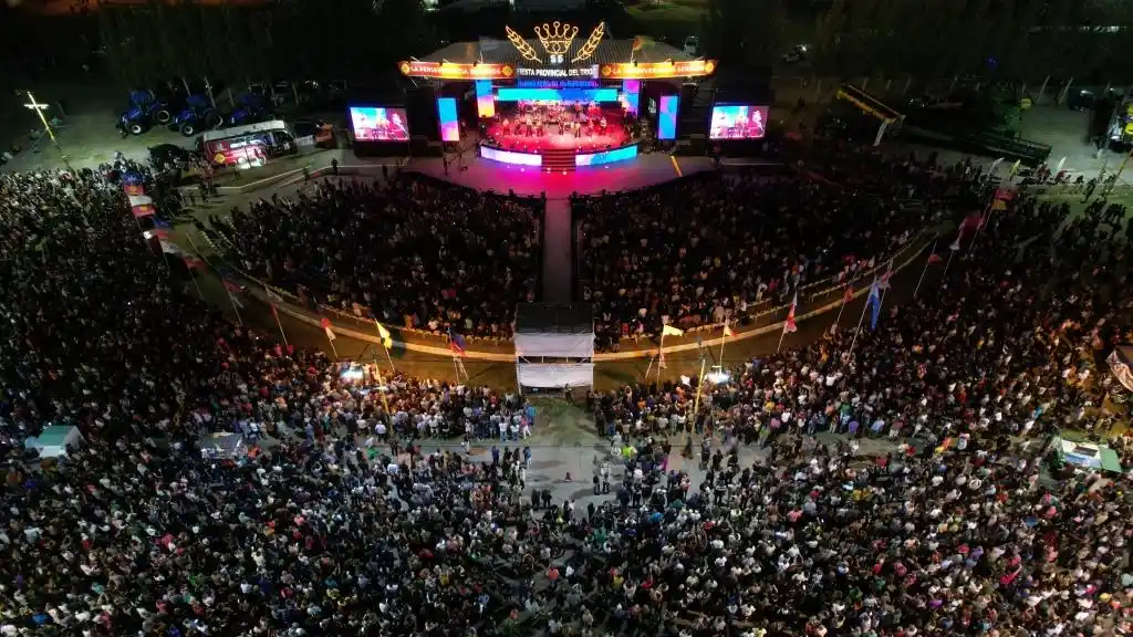 Volando por la Fiesta del Trigo (video)