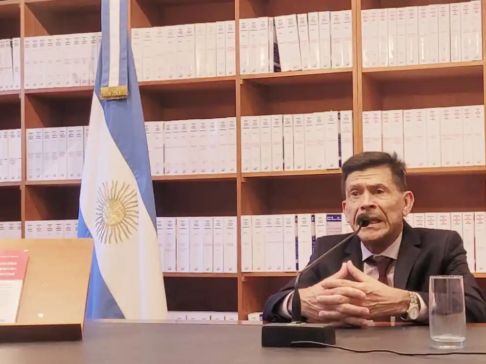 Néstor A. Oroño: presentaron en Tribunales el libro “Unificación de condenas, penas y sentencias”