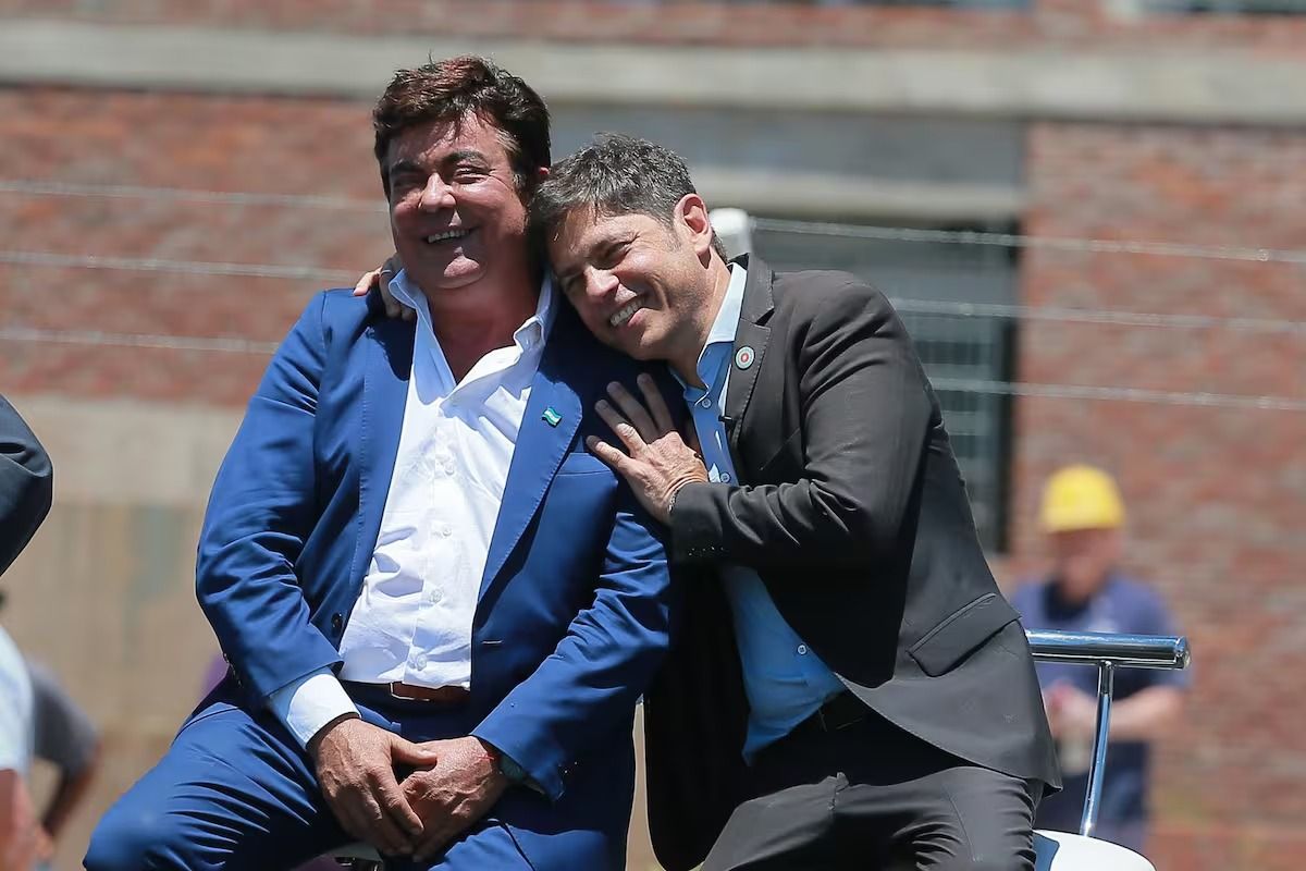 Tras reunirse con Cristina, Kicillof cierra la asamblea de la FAM y refuerza su alianza con los intendentes