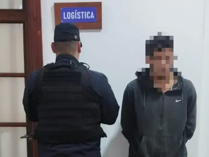 El sujeto fue trasladado a la Comisaría.